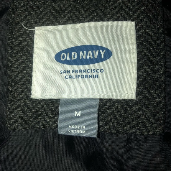 **BRAND NEW** Puffer Vest - Picture 3 of 3